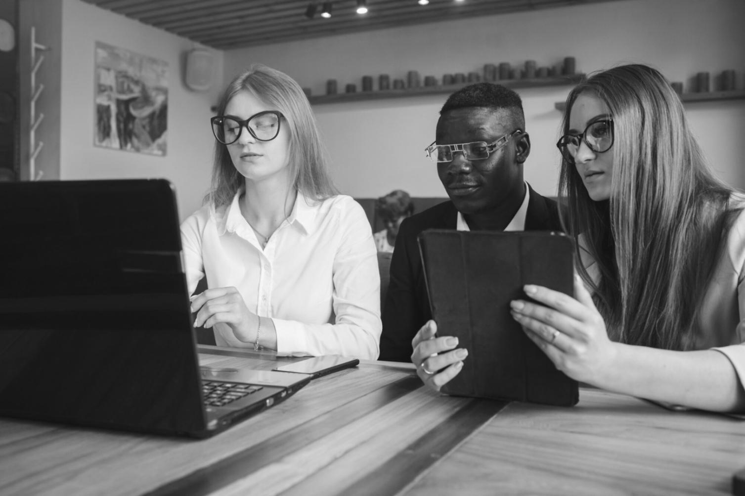 Partnergespräch zur Strategie-Entwicklung bei venqathroli